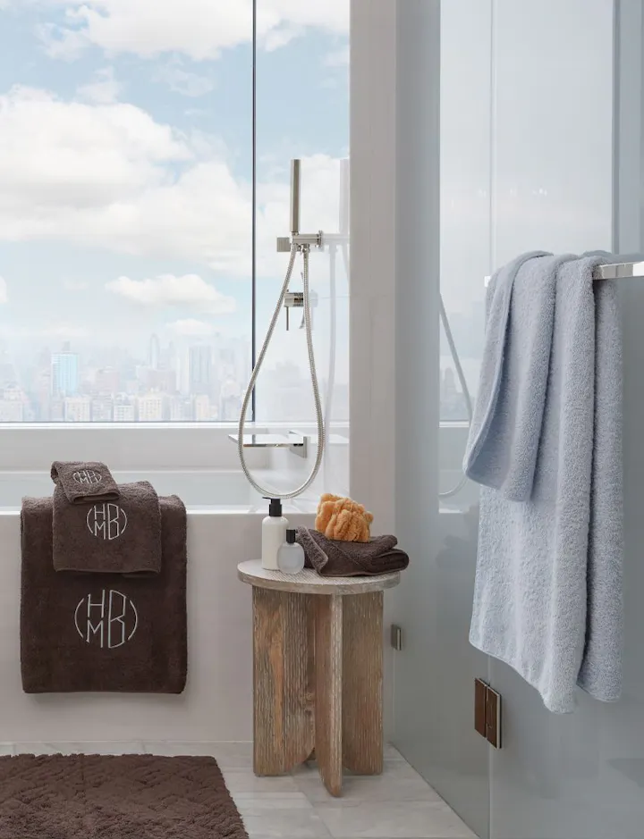 A view of a bathroom with Cairo towels