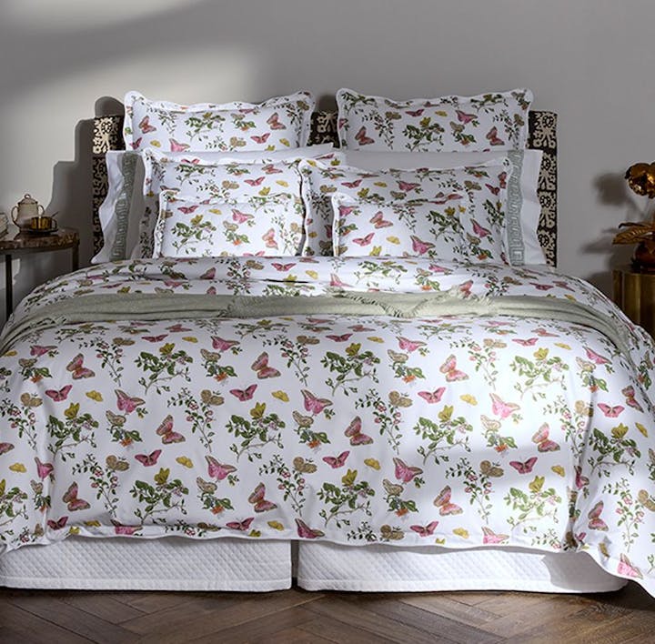 A view of the Matouk Schumacher print Baudin Butterfly.