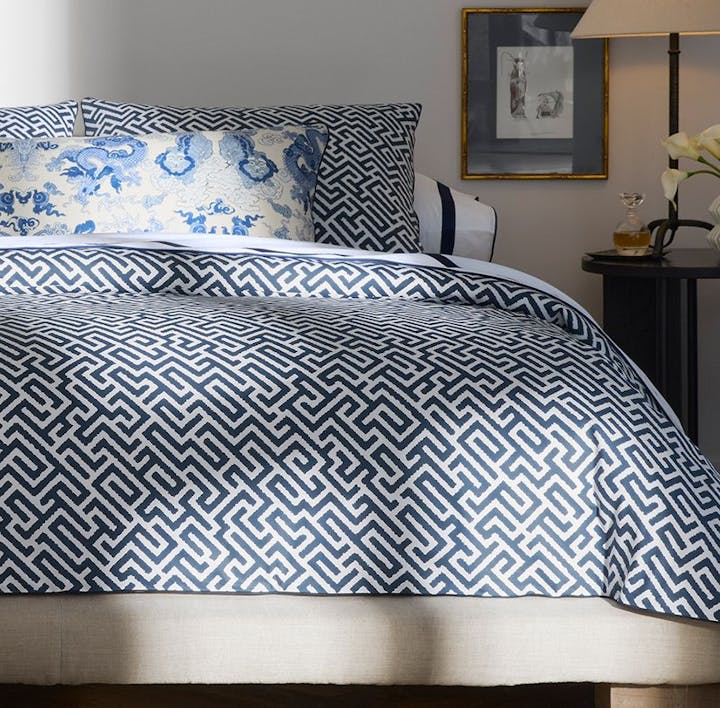 A view of the Matouk Schumacher print Gabriel.