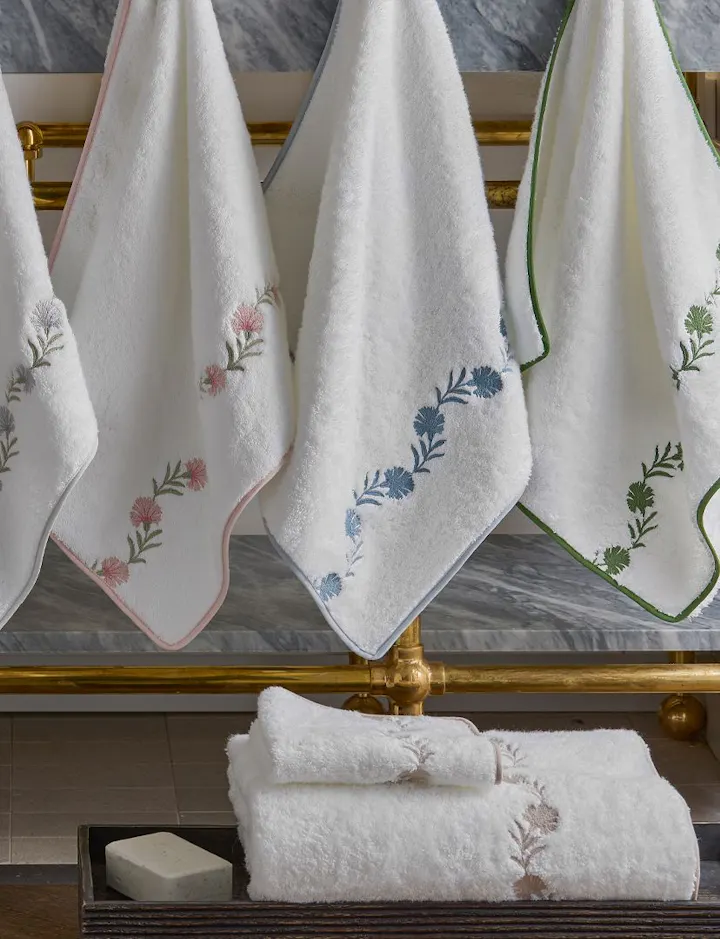 A view of hanging Daphne Bath